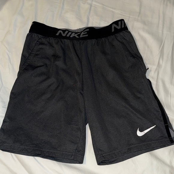 Nike Shorts - Picture 1 of 5